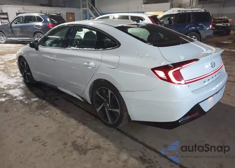 2021 Hyundai Sonata Sel Plus z USA, uszkodzony, nr VIN 5NPEJ4J28MH084555